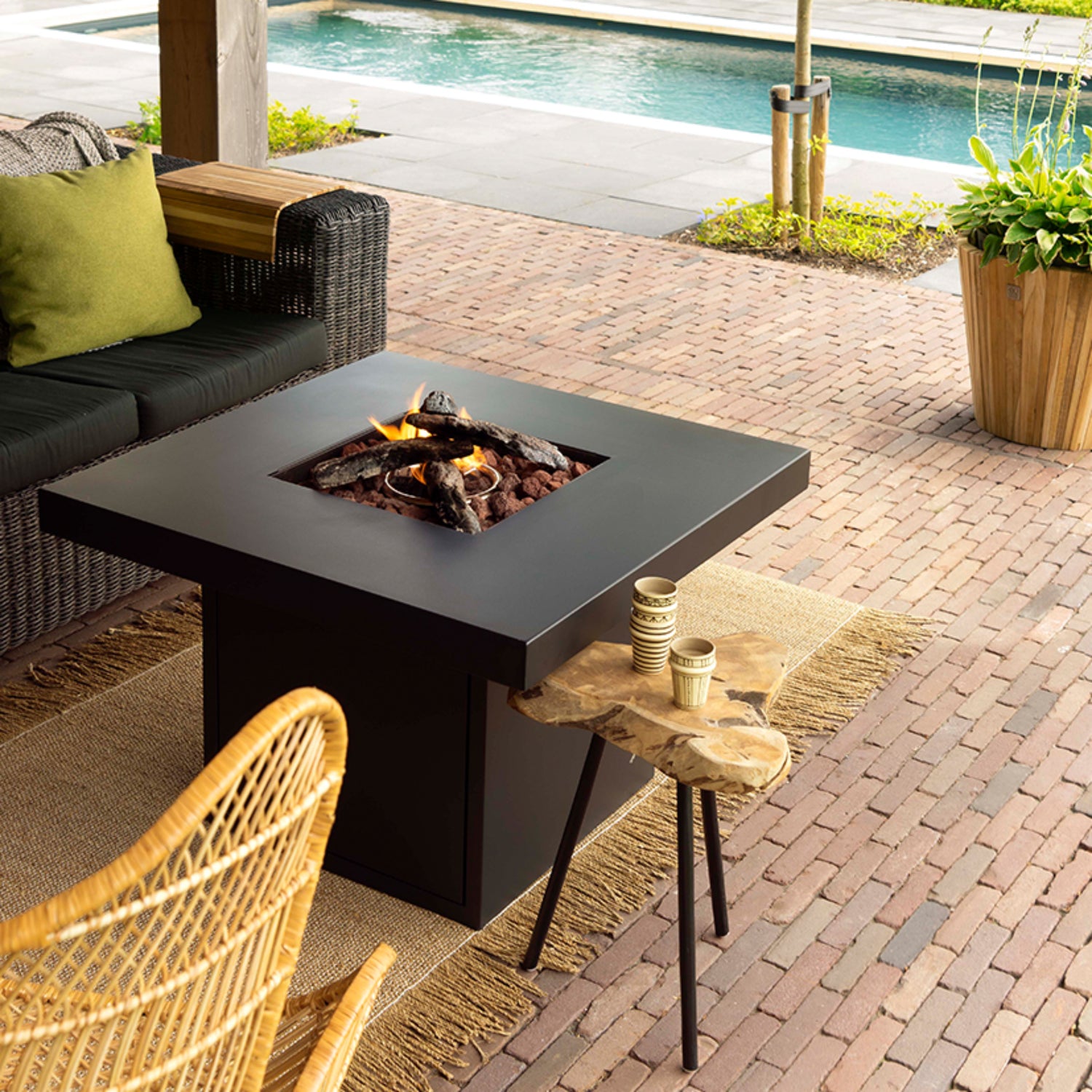 Cosi Cosibrixx 90 Anthracite Fire Pit Table Lifestyle